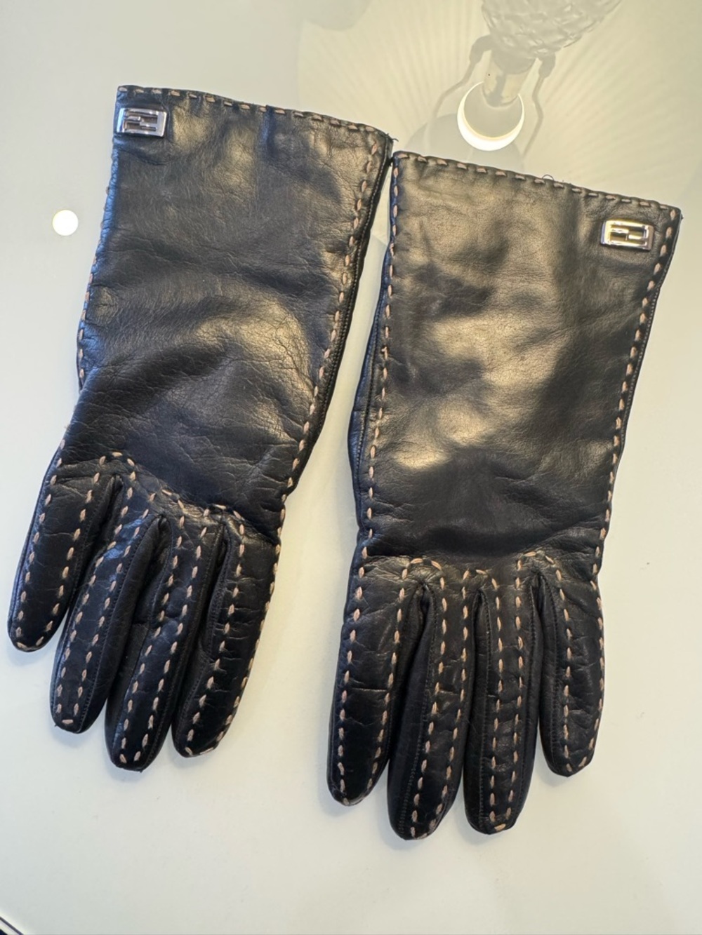 Vintage Fendi Black Leather gloves with contrast stitching - sz 6.5